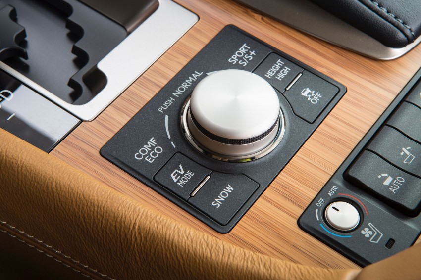 New Lexus LS unveiled, F Sport new addition to range 122329