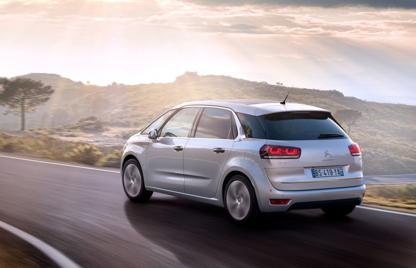 New Citroen C4 Picasso: first official images surface 165992
