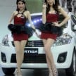 Bangkok 2013: the show girls from the Land of Smiles