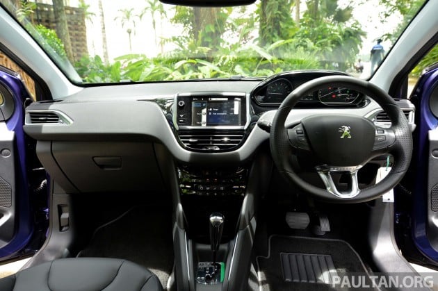 peugeot-208-media-drive-9
