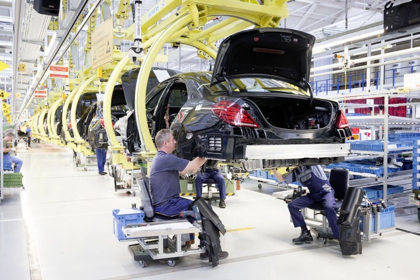 W222 Mercedes-Benz S-Class rolls off production line 180093