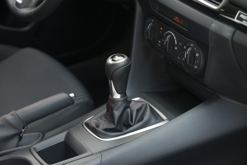 2014 Mazda 3 Hatchback – mega gallery from the USA 186303