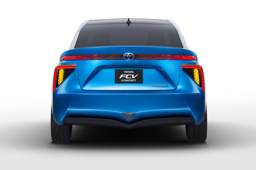 Tokyo 2013: Toyota FCV Concept – arrives in 2015 212394