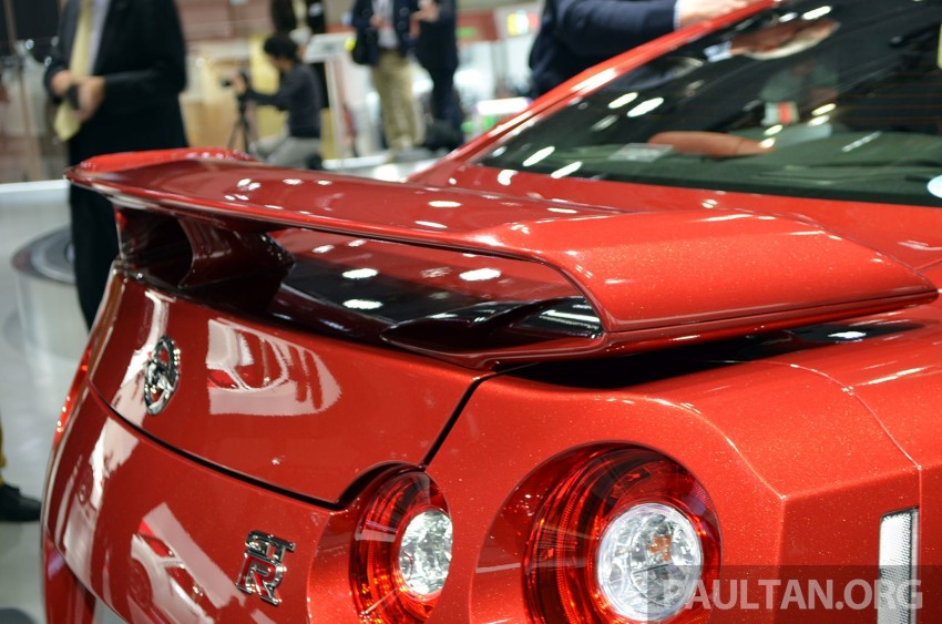 2014 Nissan GT-R facelift unveiled in Tokyo with updated suspension and looks 212432