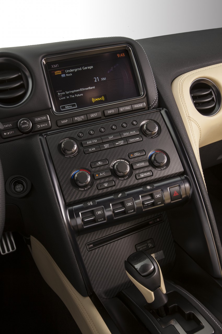 2014 Nissan GT-R facelift unveiled in Tokyo with updated suspension and looks 212277