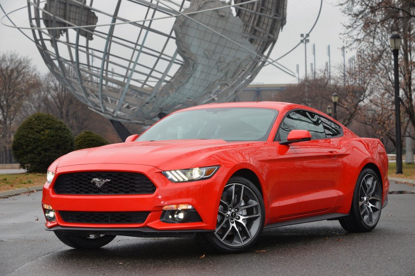 MEGA GALLERY: Ford Mustang coupe and convertible 216394