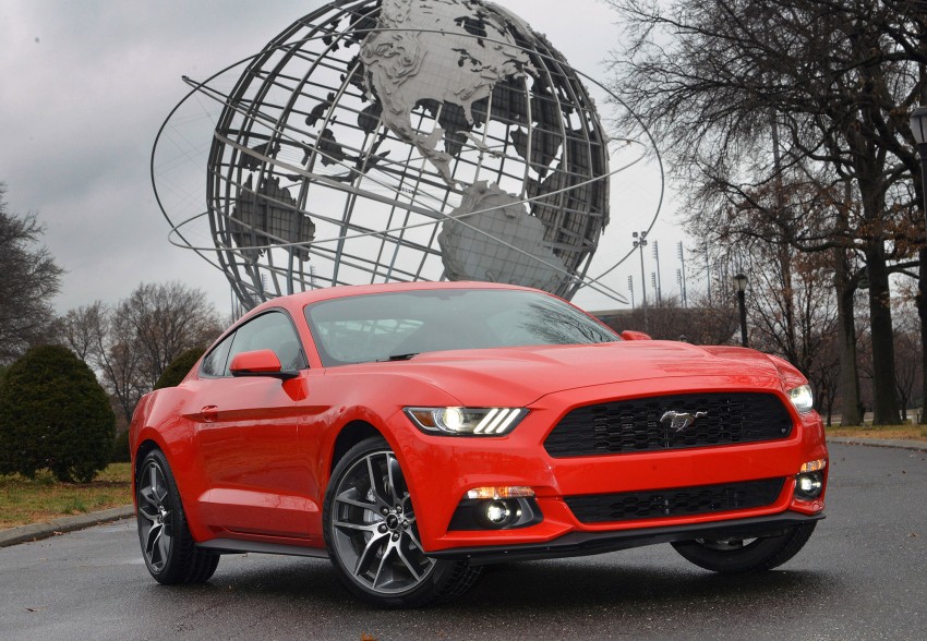 MEGA GALLERY: Ford Mustang coupe and convertible 216393