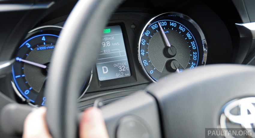 DRIVEN: 2014 Toyota Corolla Altis 2.0V on local roads 222529