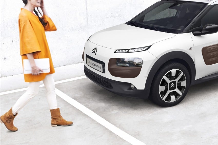 Citroen C4 Cactus unveiled with roof-mounted airbag 226843