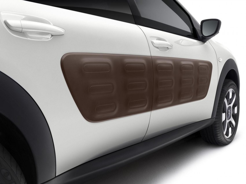 Citroen C4 Cactus unveiled with roof-mounted airbag 226848