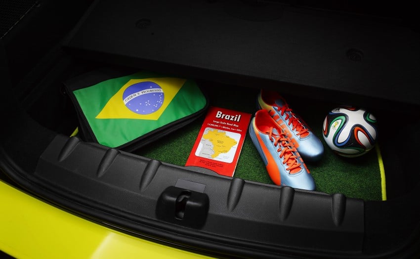 MINI Paceman GoalCooper – score big with this one 238659
