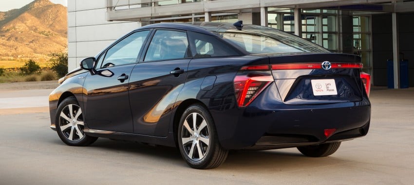 Toyota Mirai fuel cell vehicle officially revealed; touts a range of 483 km, available in second quarter of 2015 288830