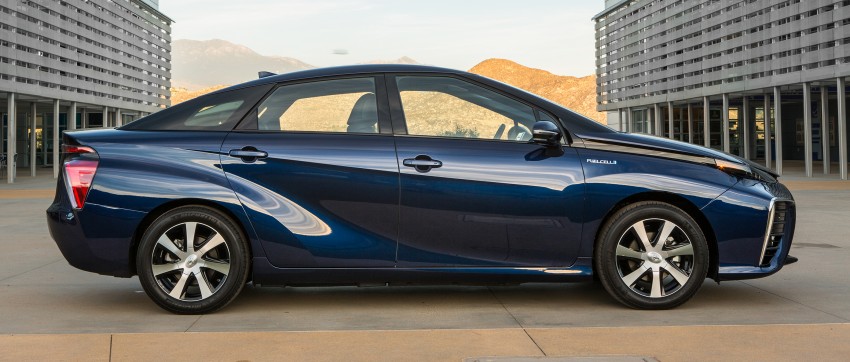Toyota Mirai fuel cell vehicle officially revealed; touts a range of 483 km, available in second quarter of 2015 288806