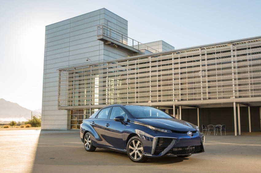 Toyota Mirai fuel cell vehicle officially revealed; touts a range of 483 km, available in second quarter of 2015 288796