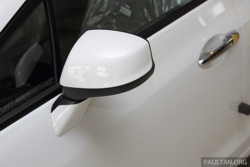 GALLERY: 2014 Honda Civic 1.8S facelift in showroom 288284