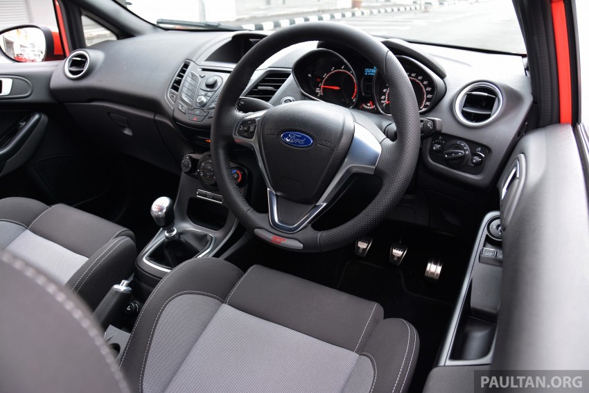 GALLERY: Ford Fiesta ST and Focus ST compared 298402