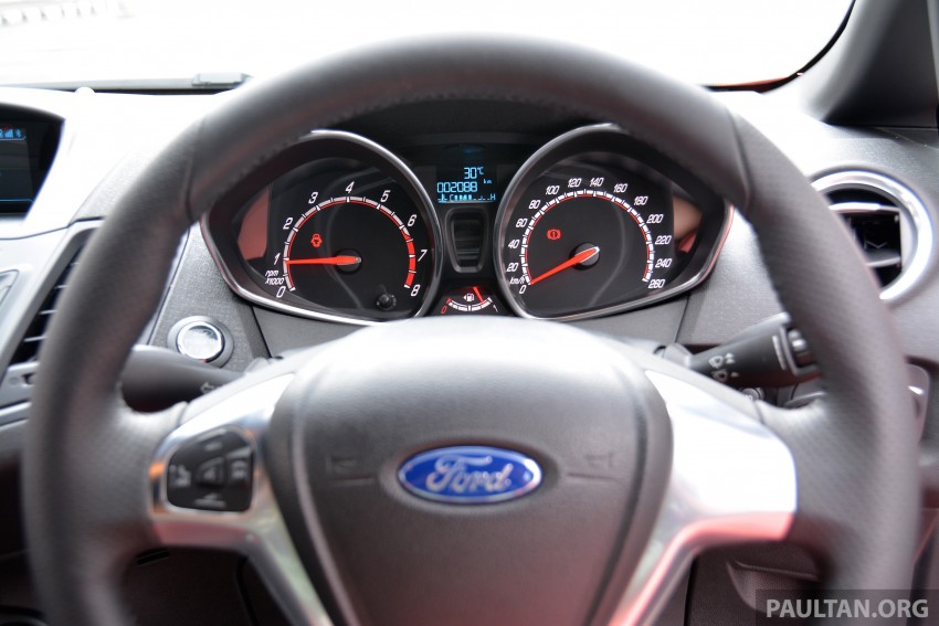 GALLERY: Ford Fiesta ST and Focus ST compared 298391