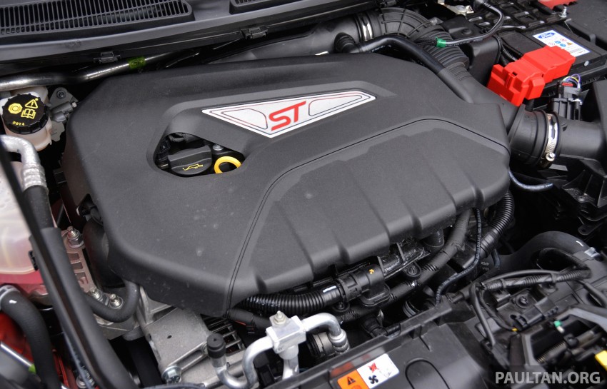 GALLERY: Ford Fiesta ST and Focus ST compared 298389
