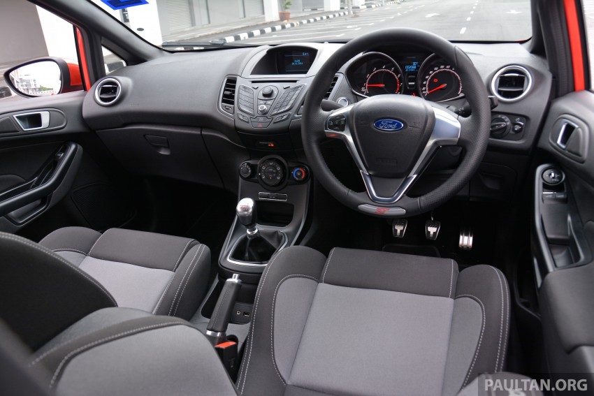 GALLERY: Ford Fiesta ST and Focus ST compared 298382