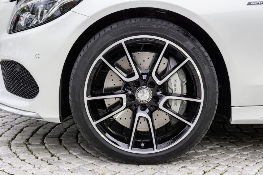 Mercedes-Benz C 450 AMG 4Matic debuts – sportier chassis, 3.0 litre twin-turbo V6 with 362 hp and 518 Nm 303054