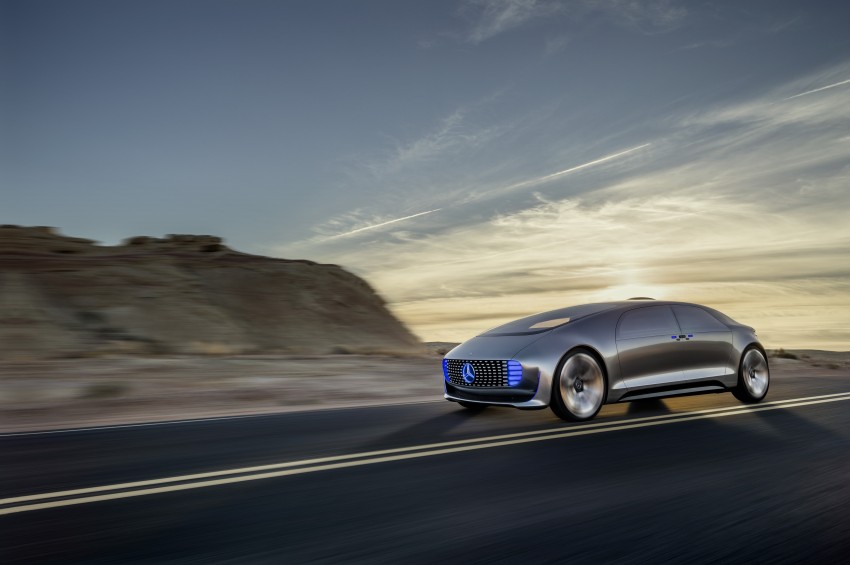 Mercedes-Benz F 015 Luxury in Motion debuts at CES 300779
