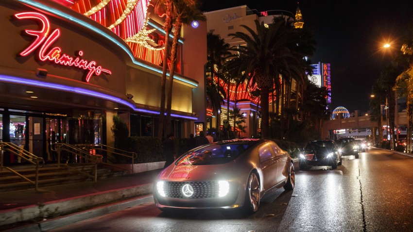 Mercedes-Benz F 015 Luxury in Motion debuts at CES 300800