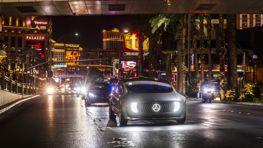 Mercedes-Benz F 015 Luxury in Motion debuts at CES 300802