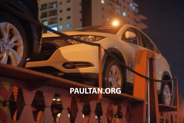 SPIED: 2015 Honda HR-V – all three variants on trailer