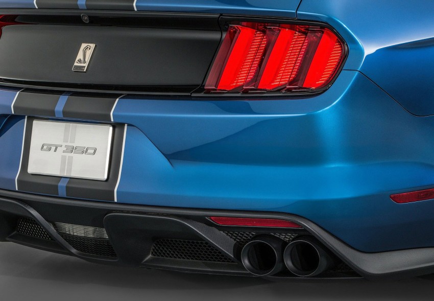 Shelby GT350R – the 5.2 V8 track-ready Ford Mustang 302682