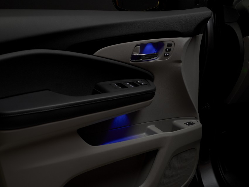 GALLERY: 2016 Honda Pilot unveiled in Chicago 311373