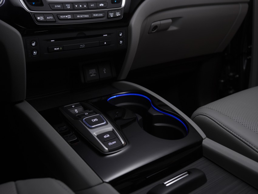 GALLERY: 2016 Honda Pilot unveiled in Chicago 311359