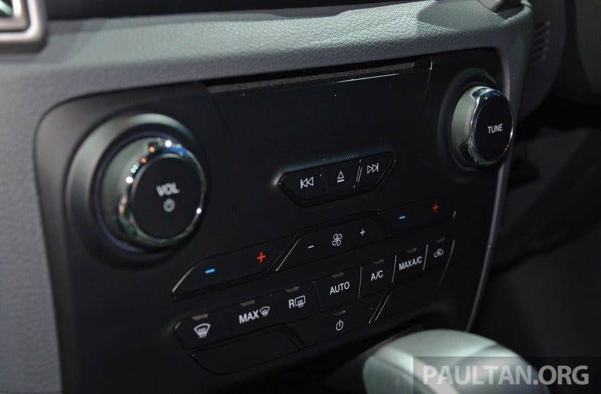 2015 Ford Ranger makes world debut in Thailand 320448