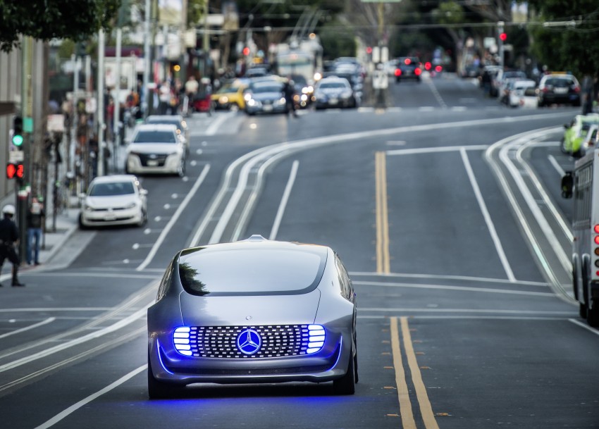 DRIVEN: Mercedes-Benz F 015 Luxury In Motion in SF 322069