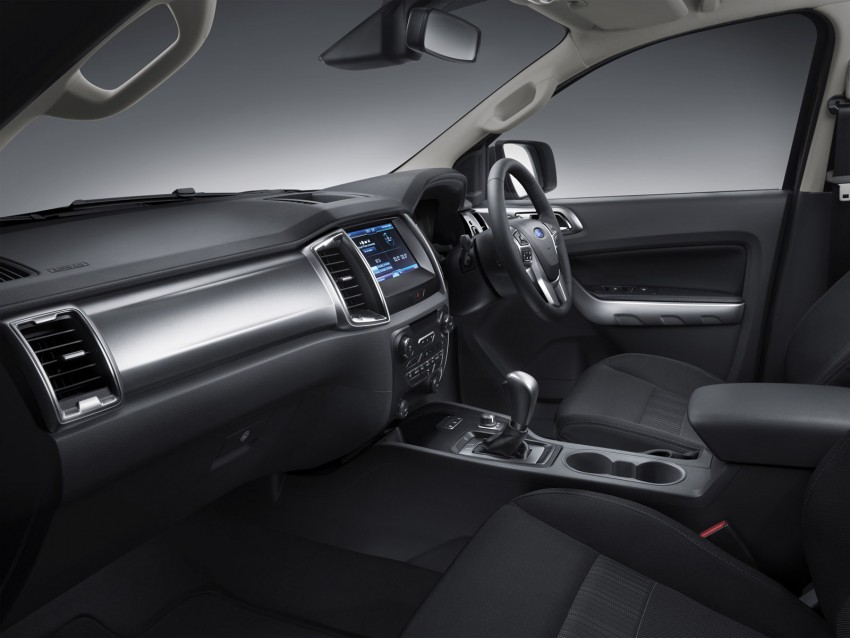 2015 Ford Ranger makes world debut in Thailand 320469
