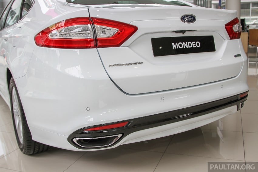 GALLERY: 2015 Ford Mondeo in the showroom 337383