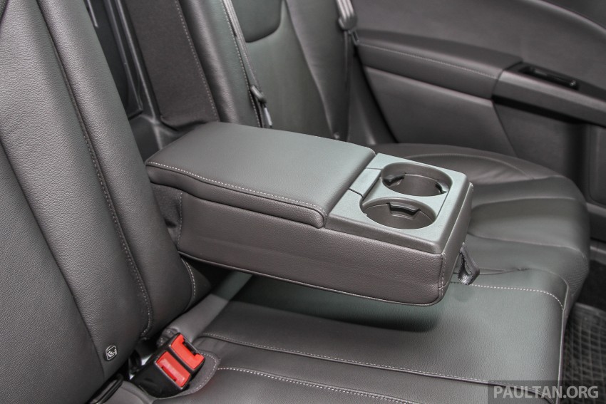 GALLERY: 2015 Ford Mondeo in the showroom 337441