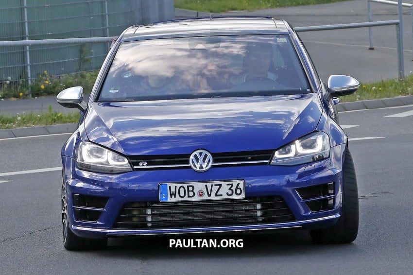 SPIED: Volkswagen Golf R 400 caught at the ‘Ring 341126