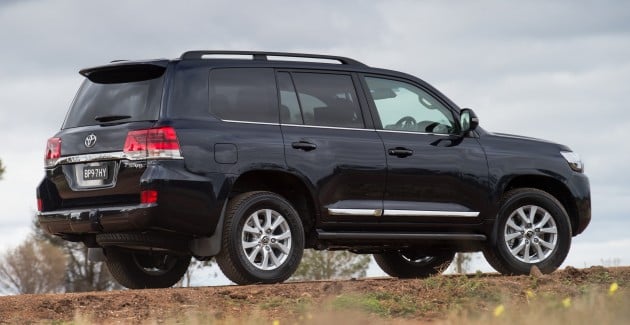 2015 toyota landcruiser 04