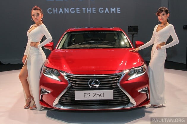 Lexus ES Facelift Girls 1