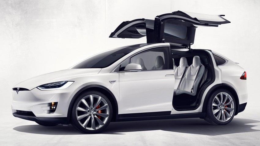 Tesla Model X finally debuts – three-row SUV detailed 385582