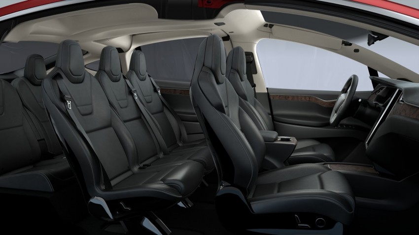 Tesla Model X – first pictures of production model out; has seven seats, is expensive, but ludicrously fast 374345