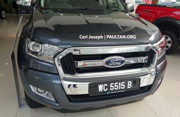 2015-ford-ranger-facelift-spied-in-showrooms-2