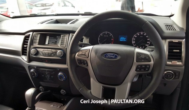 2015-ford-ranger-facelift-spied-in-showrooms-3