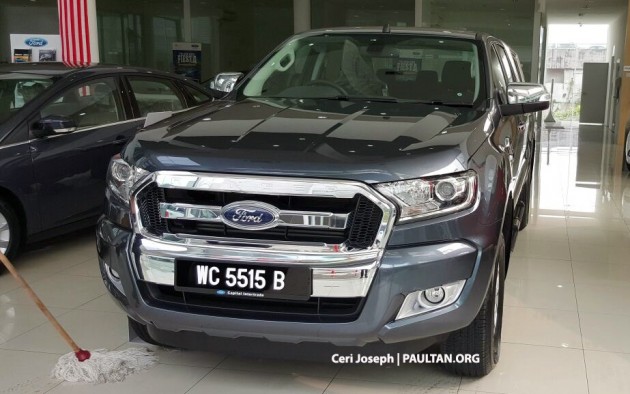 2015-ford-ranger-facelift-spied-in-showrooms-5