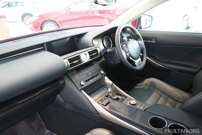 GALLERY: Lexus IS 200t Luxury spec in showroom 388870