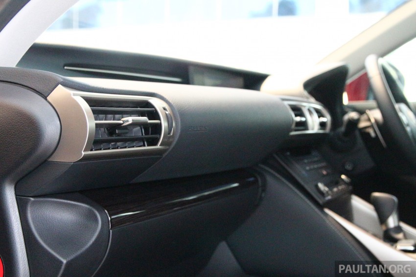 GALLERY: Lexus IS 200t Luxury spec in showroom 388874