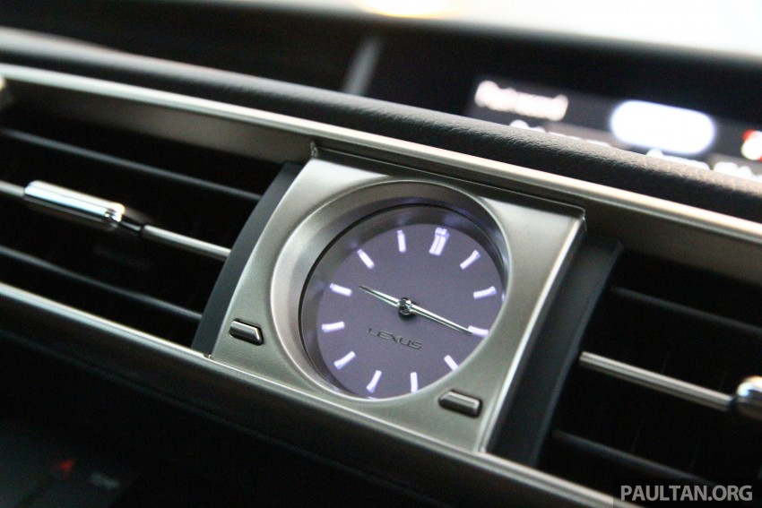 GALLERY: Lexus IS 200t Luxury spec in showroom 388889