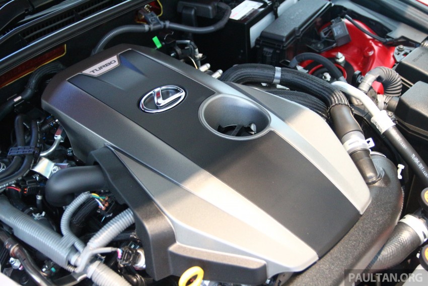 GALLERY: Lexus IS 200t Luxury spec in showroom 388917