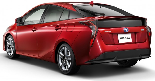 2016-toyota-prius-0029