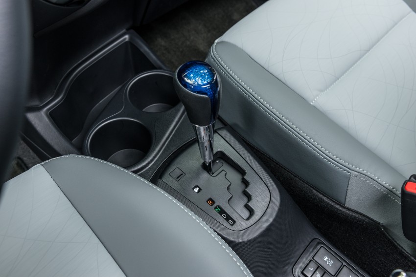 2016 Toyota Prius c gets Safety Sense, special edition 393682